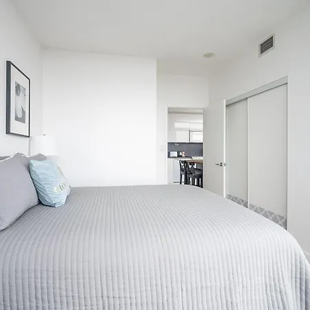 Globalstay Elegant Downtown Apartments Toronto Exterior photo