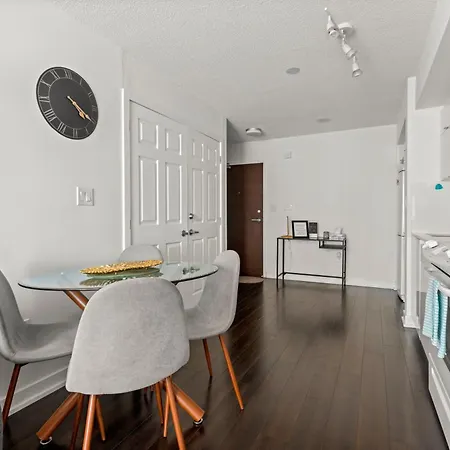 Globalstay Elegant Downtown Apartments Toronto Exterior photo
